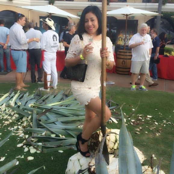 Gorgeous Forever 21 Lace Coctail Dress - Picture 6 of 6